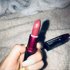 MAC VIVA GLAM III USED ONCE